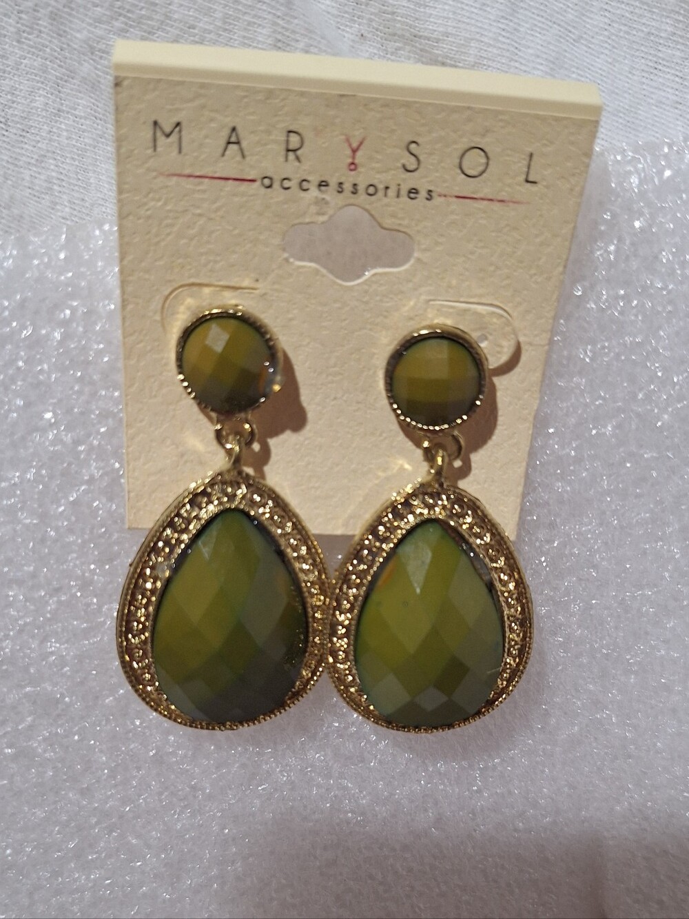 Green Teardrop Dangle Earrings - Gold Frame